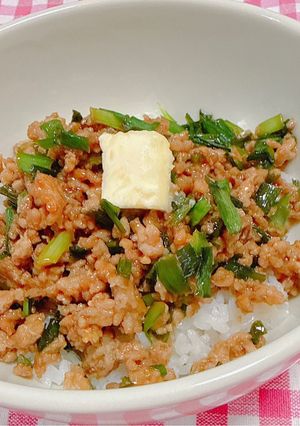 ニラと豚ひき肉のバターご飯-レシピのメイン写真