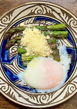 アスパラガスのバター焼き温泉卵添え-レシピのメイン写真
