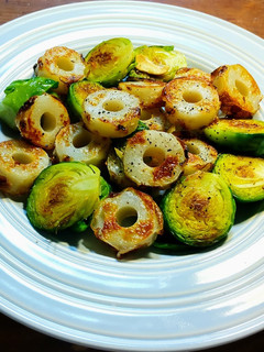 芽キャベツと焼きちくわのソテー-レシピのメイン写真