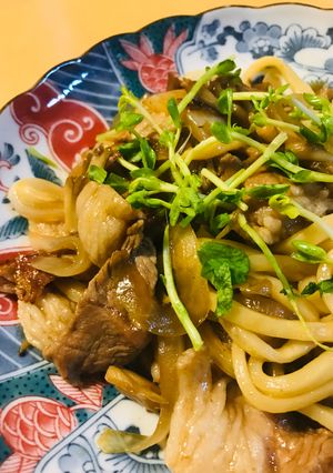 冷凍うどん活用●豚肉＆豆苗の焼きうどん-レシピのメイン写真