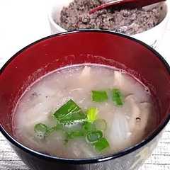 A picture of すぐに食べられる炊飯器で生麹甘口無添加黒豆味噌.