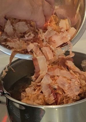 鰹節屋直伝！だしの取り方 〜薄削り編〜-レシピのメイン写真
