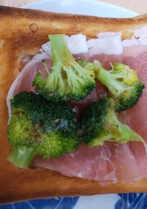 具だくさんピザトースト-レシピのメイン写真