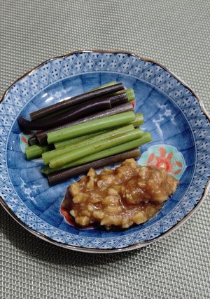 わらびとクルミ甘味噌-レシピのメイン写真