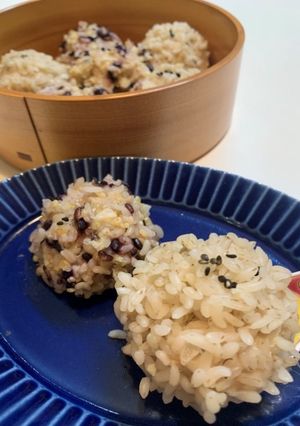 2色で華やか！肉団子のもち麦蒸し-レシピのメイン写真