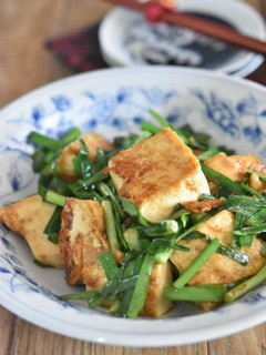 豆腐とニラのオイスターソース炒め-レシピのメイン写真