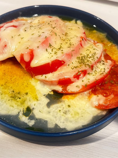 簡単すぎてごめん・トマトチーズ焼き-レシピのメイン写真