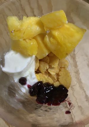 パインヨーグルト　コーンフレーク　-レシピのメイン写真
