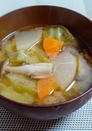 ほっこり♪春キャベツと根菜のお味噌汁-レシピのメイン写真