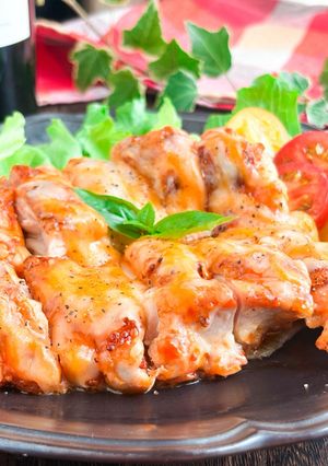 チーズ乗せ鶏もも肉のケチャマスタード焼き-レシピのメイン写真
