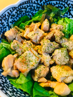 鶏肉のガーリック生姜焼きレタスサラダ盛り-レシピのメイン写真