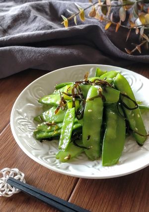 レンジで簡単☆絹さやの塩昆布ナムル。-レシピのメイン写真