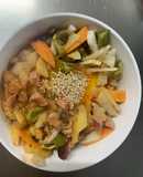 お一人様野菜たっぷり味噌金平ウインナー丼