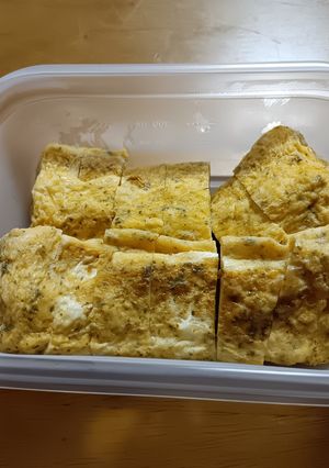 【お弁当のおかずに!】刻みパセリの卵焼き-レシピのメイン写真