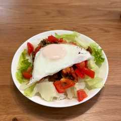 รูปของ お昼に簡単タコライス🍅