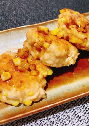 夕食やおつまみにもおすすめ！焼きもろこしつくね-レシピのメイン写真
