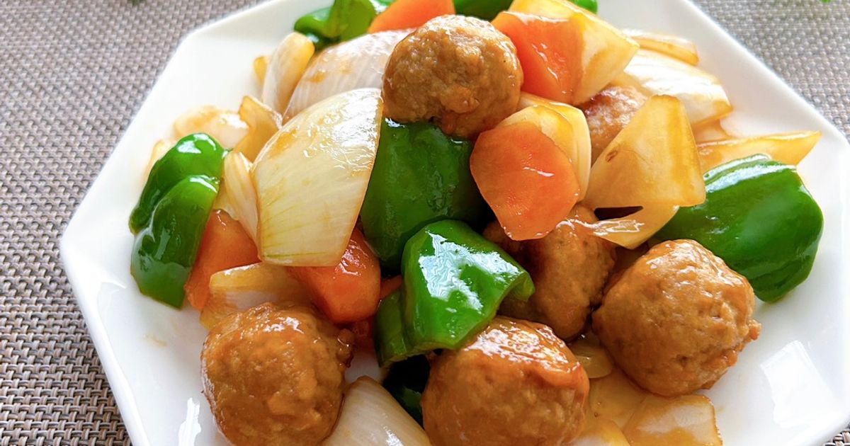 時短・簡単！ミートボールの酢豚風甘酢炒め by とまぷり