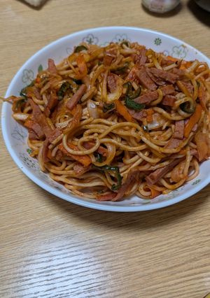 沖縄そばの生麺で！絶品沖縄風ナポリタン-レシピのメイン写真