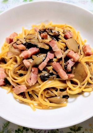 秋簡単昼食夕飯！ワンパンきのこのバター醤油パスタ-レシピのメイン写真