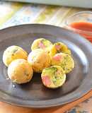 たこ焼きプレートで まん丸ケークサレ♪