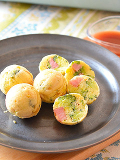 たこ焼きプレートで まん丸ケークサレ♪-レシピのメイン写真
