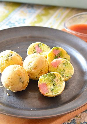 たこ焼きプレートで まん丸ケークサレ♪-レシピのメイン写真