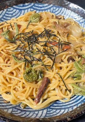 スパゲティ・こごみのクリームソース-レシピのメイン写真