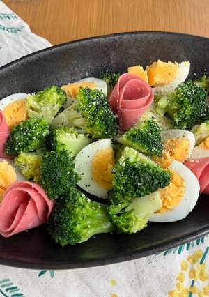 春色ブロッコリーと卵のトリュフ醤油サラダ-レシピのメイン写真