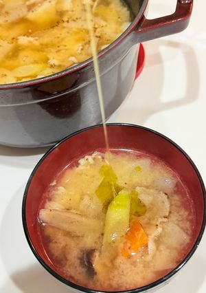 腸活✴︎熱中症予防お味噌汁にオリーブオイル-レシピのメイン写真