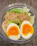 ちぎって載せるだけ！激ウマ納豆レタス！
