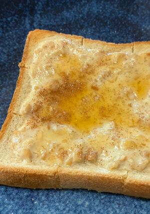 カフェの味！蜂蜜とナッツのクリームチーズトースト-レシピのメイン写真