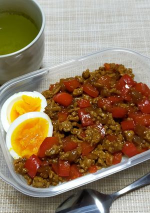 パプリカと豚ひき肉の甜麺醤そぼろ弁当-レシピのメイン写真