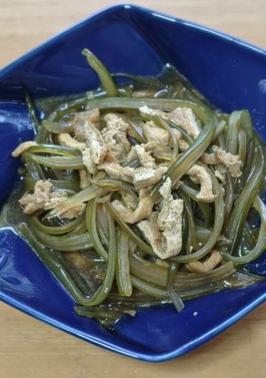 茎わかめと油揚げの炒め煮-レシピのメイン写真