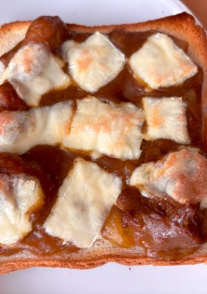 残ったカレーでチーズトースト！-レシピのメイン写真