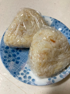 簡単な朝ご飯おかかチーズおにぎり-レシピのメイン写真