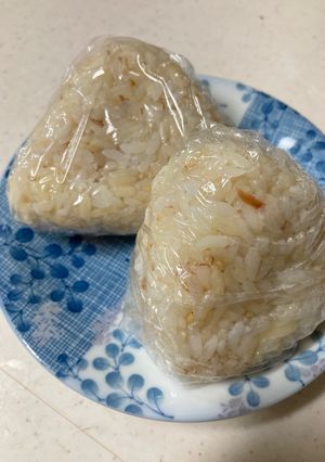 簡単な朝ご飯おかかチーズおにぎり-レシピのメイン写真
