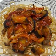 รูปของ 簡単おいしい♪ナスとしめじのトマトパスタ