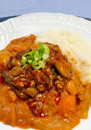 【簡単夕食】麻婆茄子風のせ野菜カレー-レシピのメイン写真