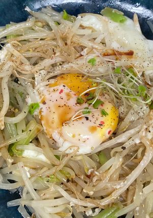 もやしの巣ごもりたまご-レシピのメイン写真