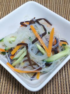 春雨ときくらげの酢の物-レシピのメイン写真