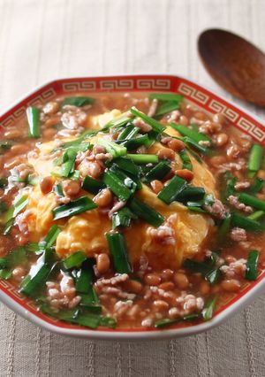 豚ひき肉とニラの納豆あん天津飯♪-レシピのメイン写真