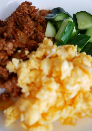 不器用タコミート三色丼-レシピのメイン写真
