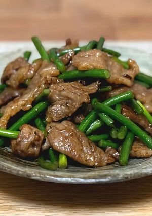 ニンニクの芽と牛肉のオイスターソース炒め-レシピのメイン写真