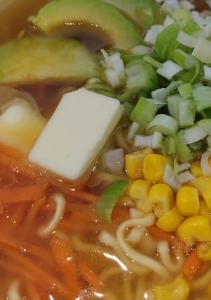 マルちゃん正麺味噌味のトッピングアレンジ-レシピのメイン写真