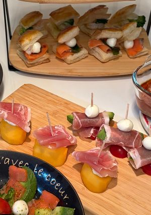 柿とクリームチーズと生ハムのピンチョス-レシピのメイン写真