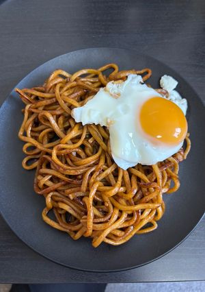 「茶一色」これが漢の役満目玉焼き焼きそば-レシピのメイン写真