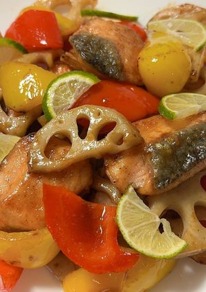 すだち香る！鮭と蓮根のバター醤油炒め-レシピのメイン写真