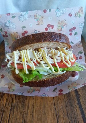 サンドイッチ☆茹で鶏＆トマト＆オニオン♪-レシピのメイン写真