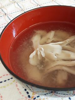 舞茸のうま味をいただく☆舞茸の味噌汁-レシピのメイン写真