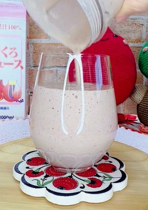 体においしい！ざくろバナナスムージー-レシピのメイン写真